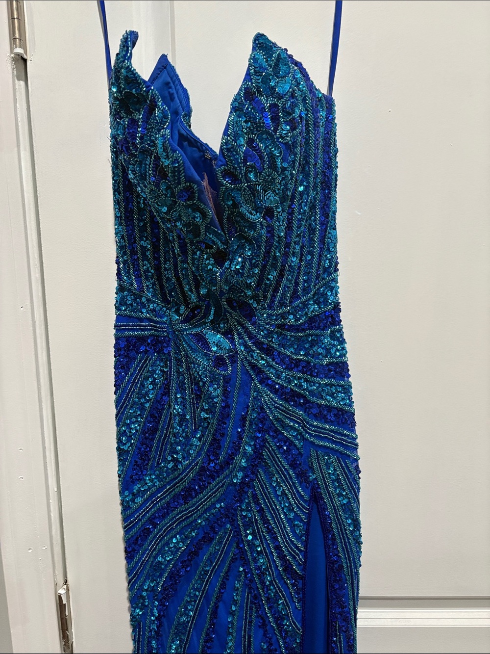 Beautiful statement piece for ssnior prom